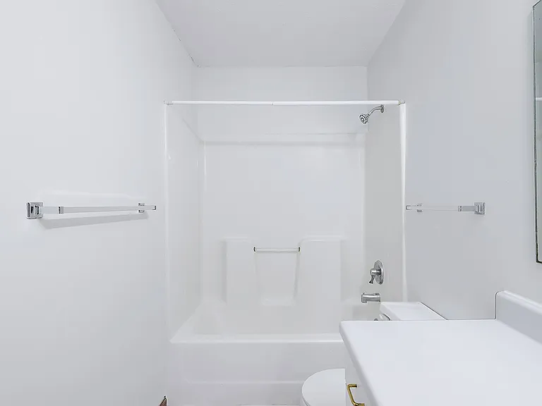 2221 S Street — Photo 47