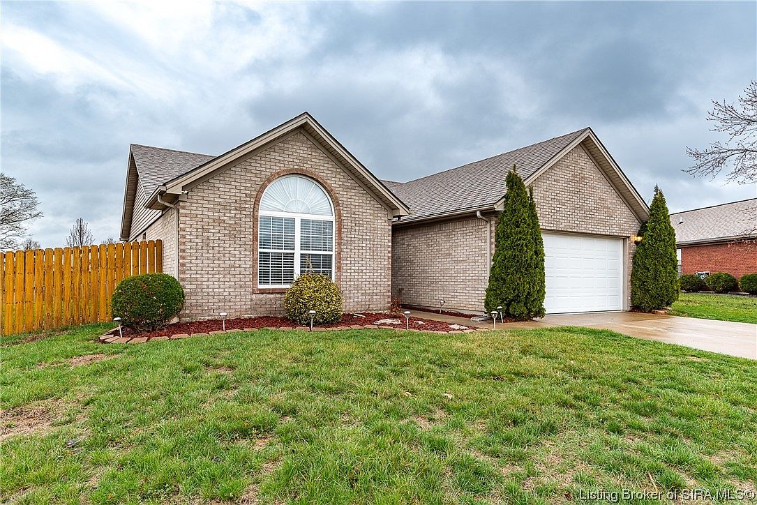 デルタ（埼玉在住）　4 5814 Windy Place, Jeffersonville, IN 47130 | Zillow