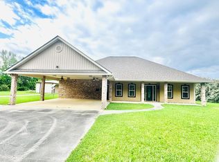 8 Henry Murphy Rd, Carriere, MS 39426