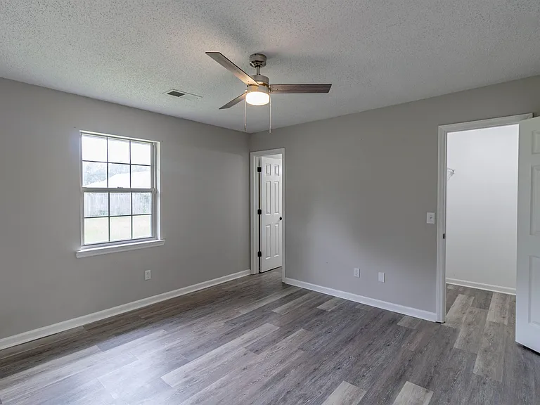 1103 Ballard Dr — Photo 14