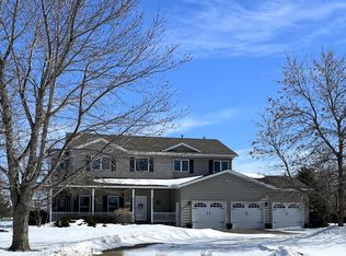 2855 Matthew Dr, Windom, MN 56101