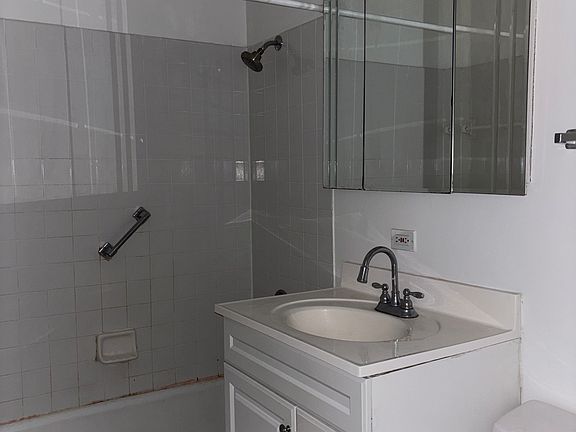 4th image of 8503 Lotus Ave APT 218