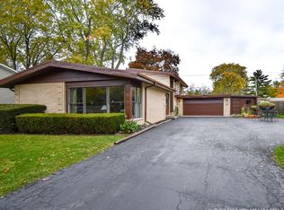 2528 Harrison St, Glenview, IL
