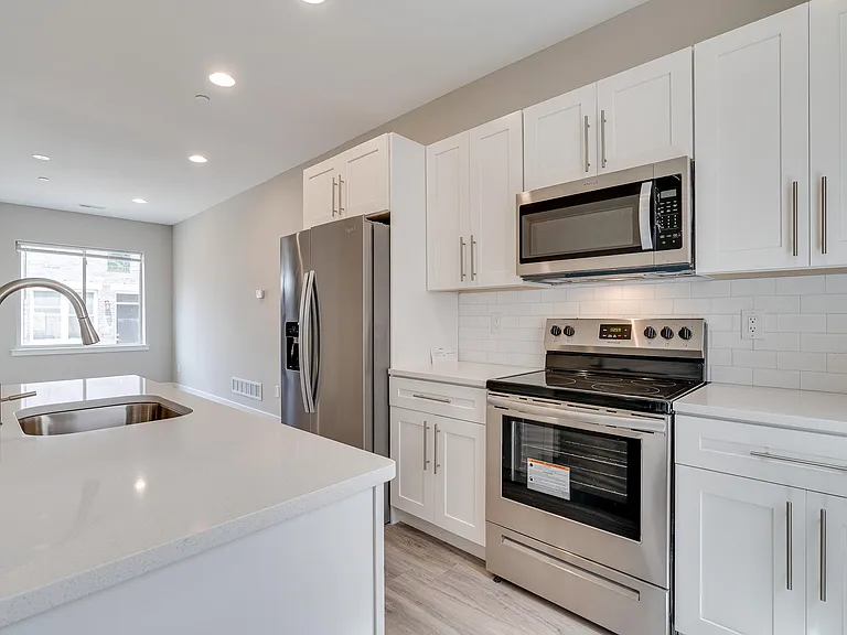 2636 Annin St #3 — Photo 2