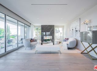 2391 Roscomare Rd #301, Los Angeles, CA 90077