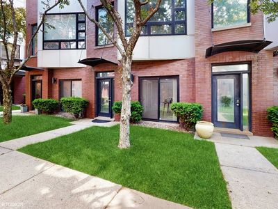 2330 W Armitage Ave #B, Chicago, IL, 60647