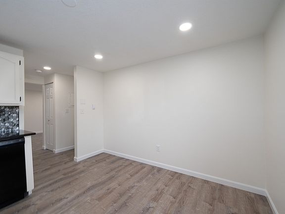 3rd image of 15 Foundry St APT A3