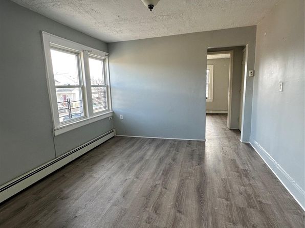210 Pearl St, Lawrence, NY