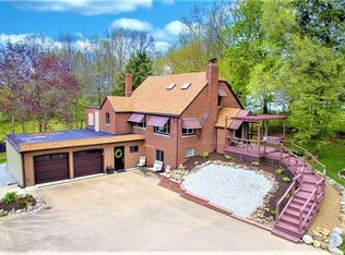 1942 Edwards Dr, Akron, OH 44306