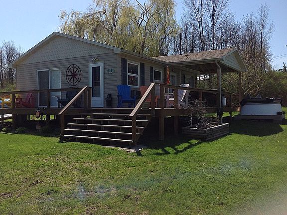 deck with covered porch