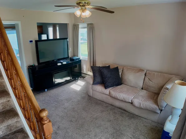 58 Compton Avenue, Hazlet, NJ 07734