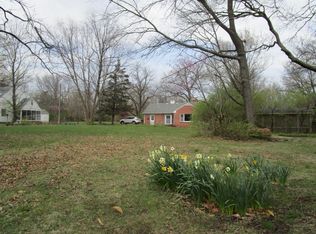 911 W Lathrop Rd, Columbia, MO 65203