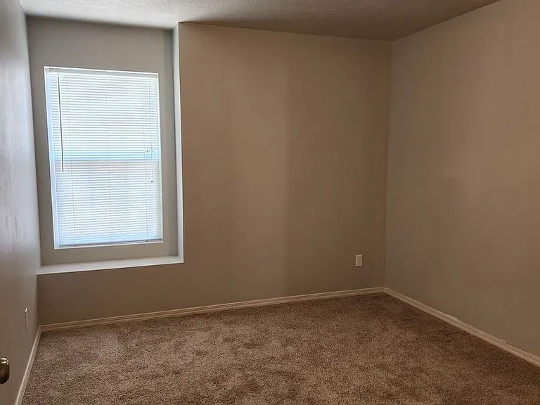 10001 W Irving St — Photo 18
