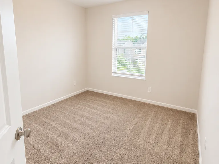 637 Wooster Dr — Photo 11