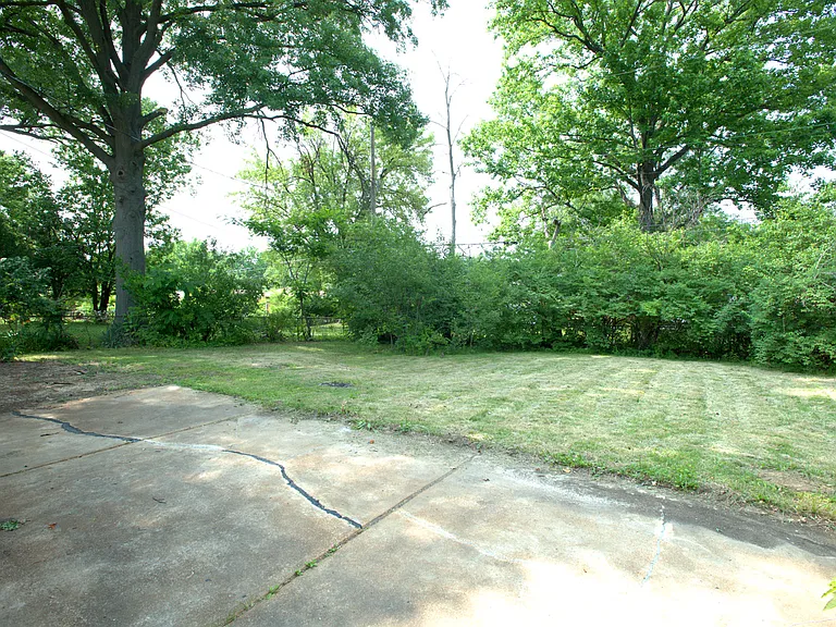 1015 Grenoble Ln — Photo 16