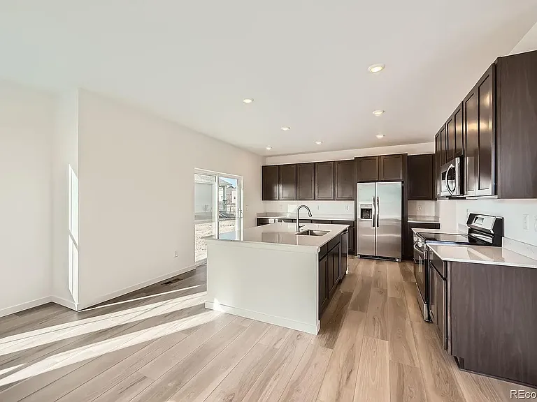 4858 Astor Pl — Photo 10