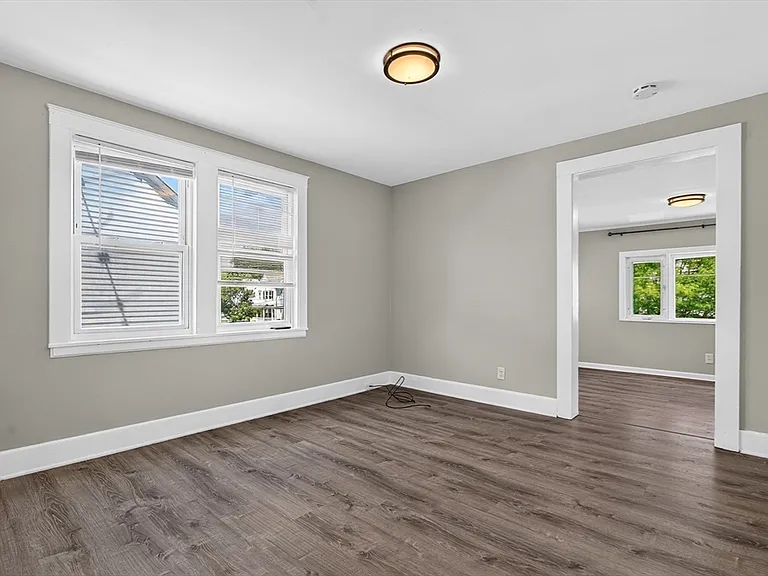 65-67 Lawn Ave #2 — Photo 9