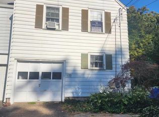 323 Plaza Rd N, Fair Lawn, NJ 07410