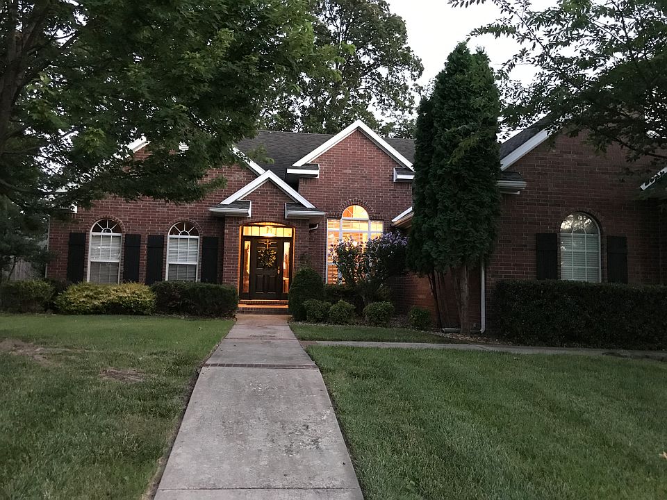 1st image of 4418 W Arlington Dr