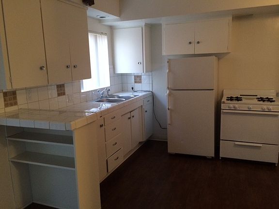 3rd image of 107 N Irena Ave #A