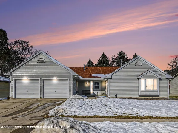 1114 N Chimney Hill Dr, Dewitt, MI 48820