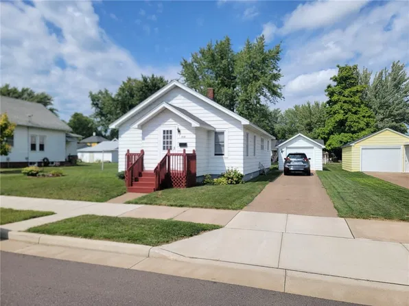 516 W Elm Street, Chippewa Falls, WI 54729