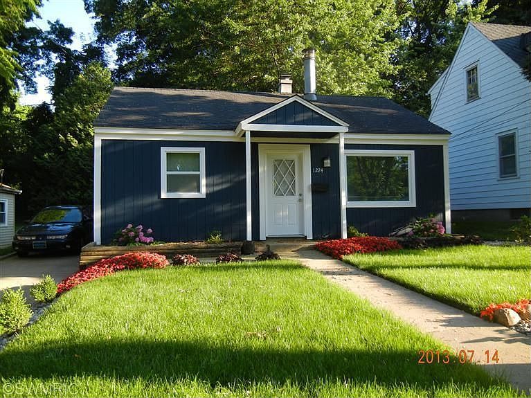 1st image of 1224 Palmer Ave