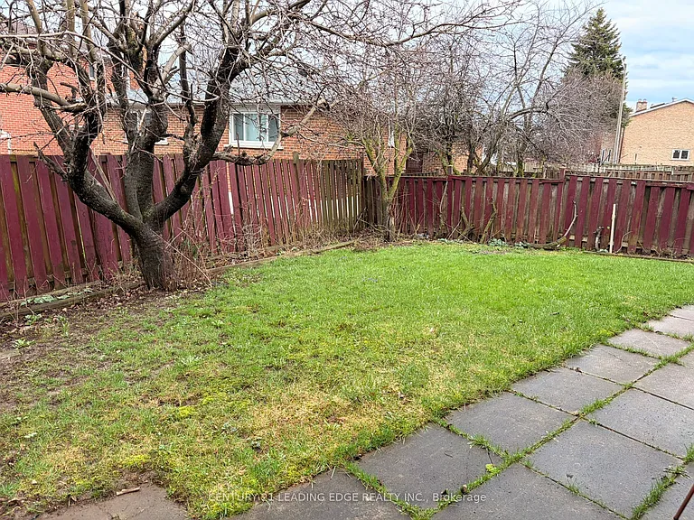 127 Risebrough Circuit — Photo 28