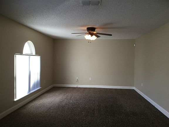 3rd image of 4721 Petal Pawpaw Ln
