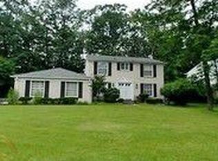 6044 Pinecroft Dr, West Bloomfield, MI