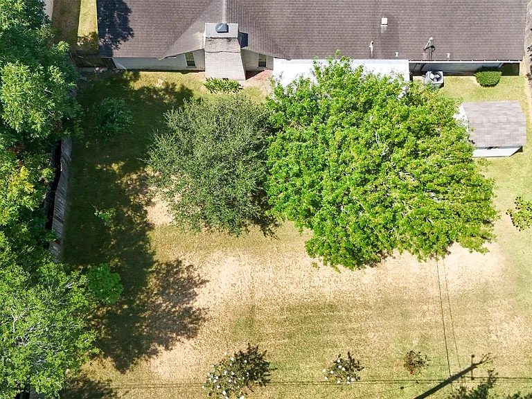 607 Rosewood Dr — Photo 48