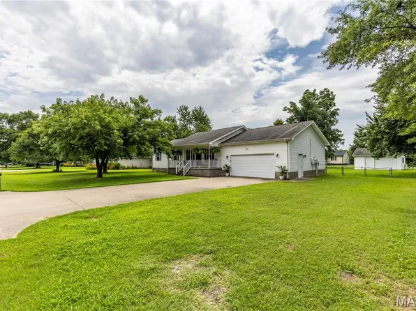 112 Cynthia St, East Prairie, MO 63845