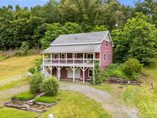 25 Frannys Farm Rd, Leicester, NC 28748