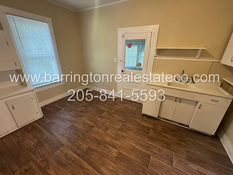1917 Holbrook Ave — Photo 5
