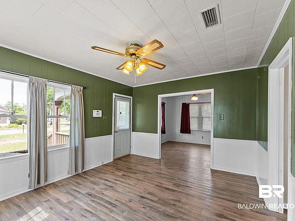 5th image of 301 W Orange Ave