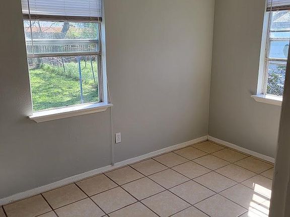 5th image of 577 Avenida Del Sol