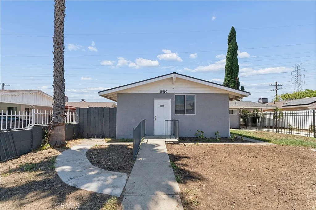 4 bed, 1346 sqft, $4,500 — Photo 2