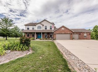 917 Country Pointe Ln, Marine, IL 62061