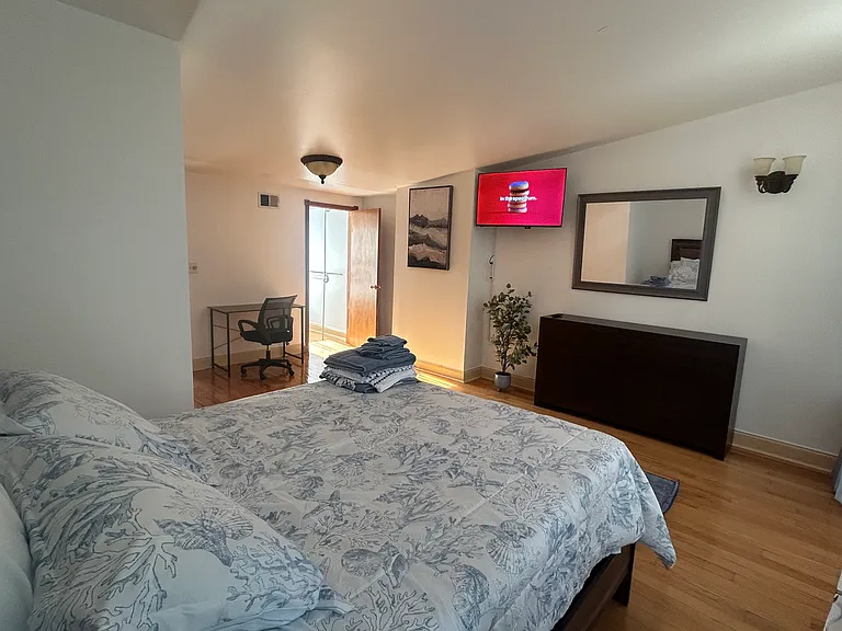 4 S Gilmor St — Photo 37