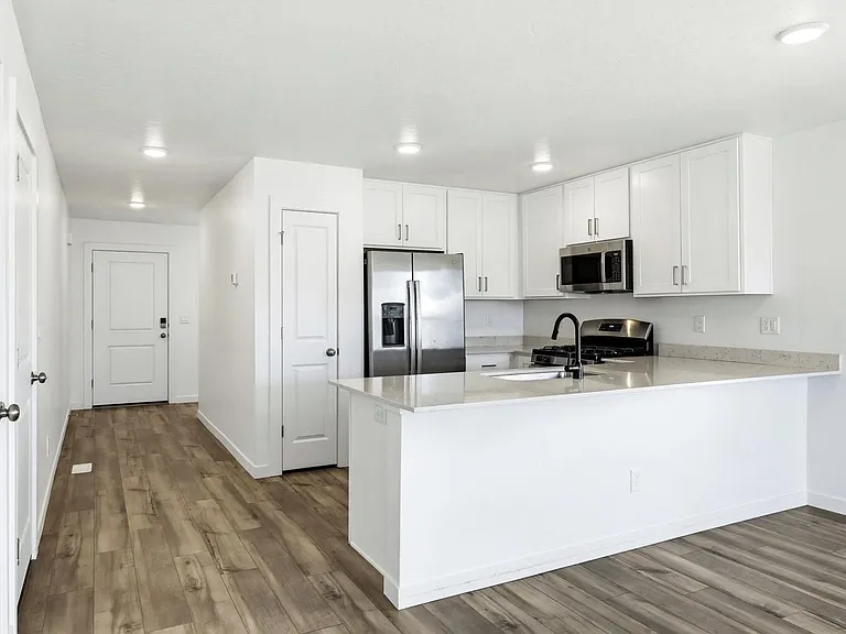 15290 Nimbus Way — Photo 6