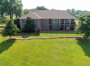 1406 Falcons Dr, Walhalla, SC 29691