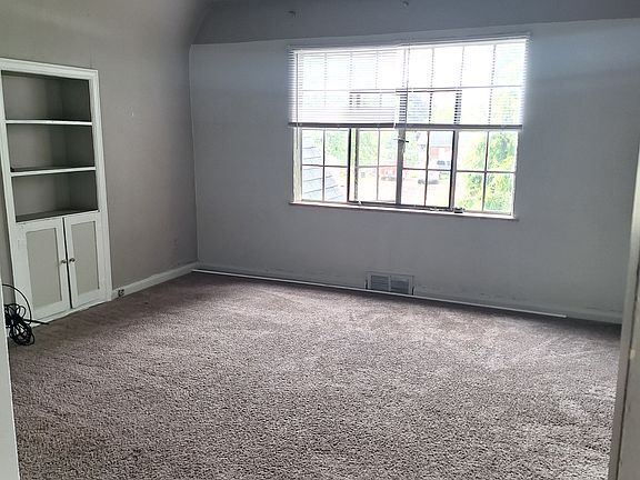 4th image of 9248 Sorrento St #2