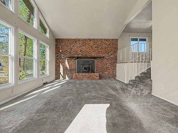 3rd image of 330 Epps Dr