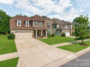 8022 Cornhill Ave, Charlotte, NC 28277