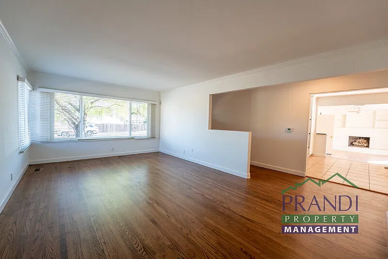 4 bed, 2.0 bath, 1595 sqft, $5,750 — Photo 2