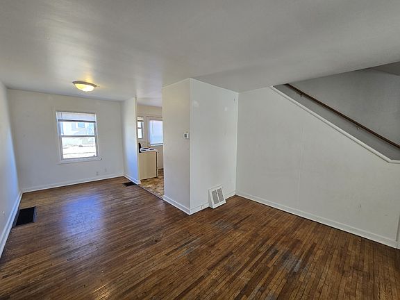 3rd image of 235 Madison St