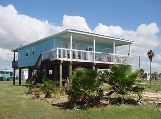 510 Sea Shell Rd, Surfside Beach, TX 77541