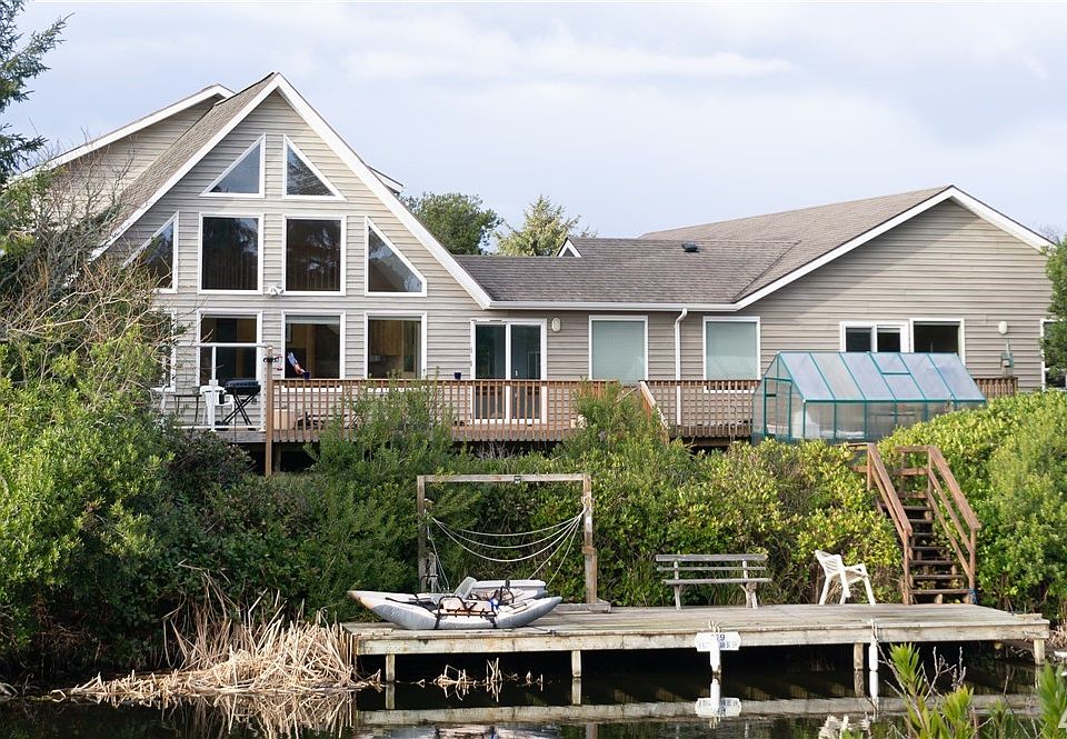 1st image of 379 S Butterclam St SW