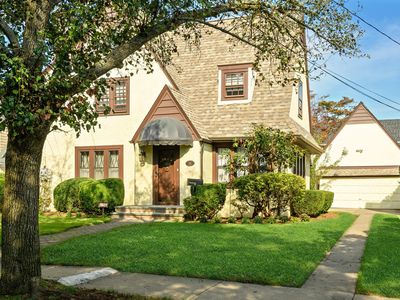 186 Buckingham Rd, West Hempstead, NY, 11552