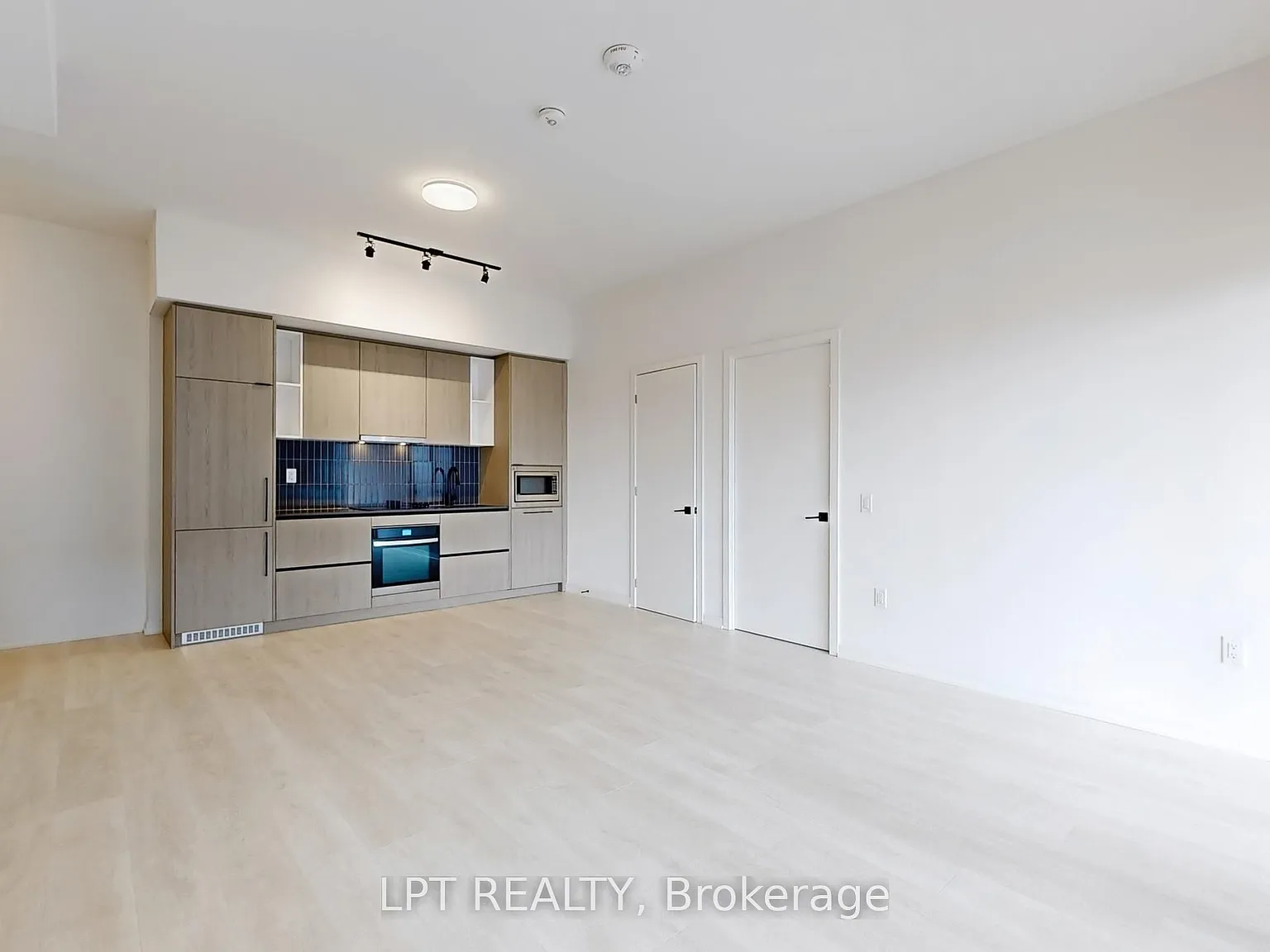 1285 Dupont St #501A photo 1